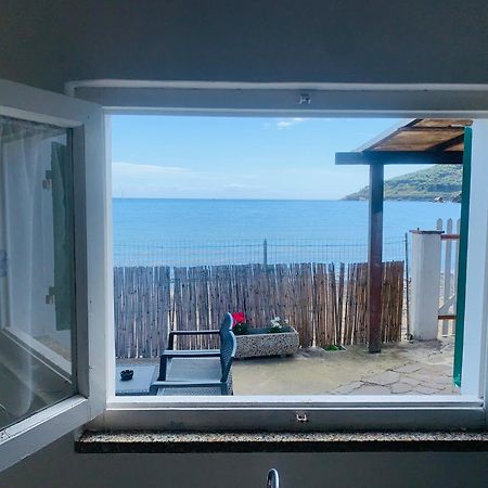 Casina Mare Sulla Spiaggia Capoliveri  Εξωτερικό φωτογραφία